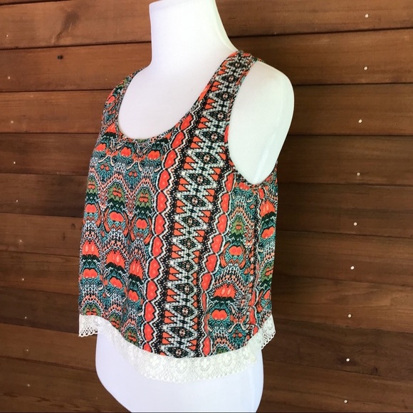 Aztec tribal and lace crochet crop top, M. - Picture 2 of 5